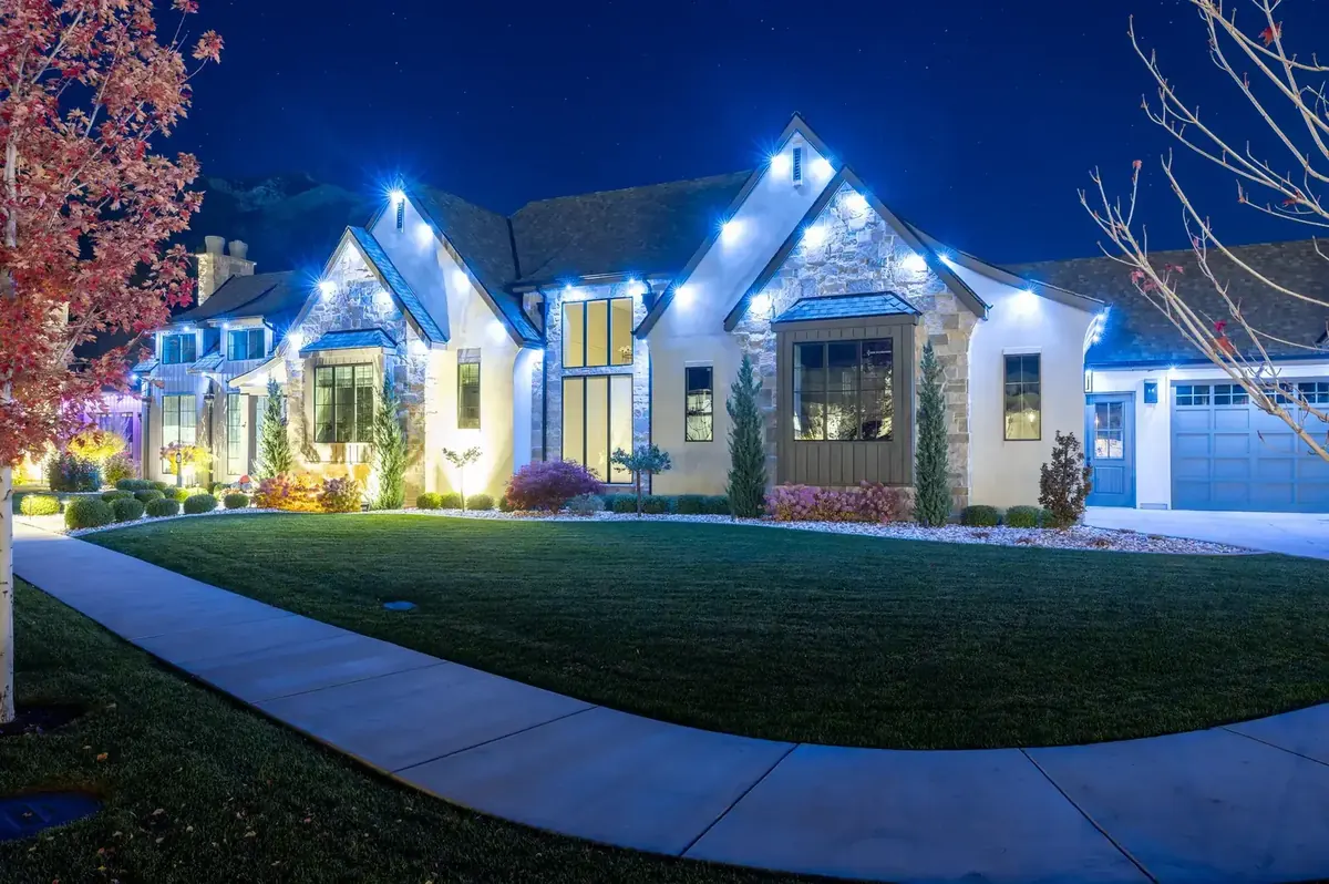 Residential Trimlight installation on a home