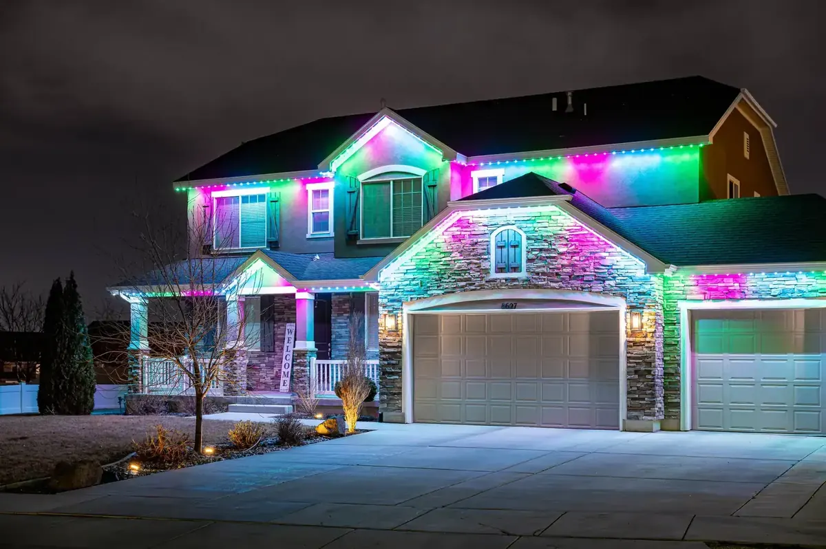 Panoramic view of Trimlight permanent outdoor lighting